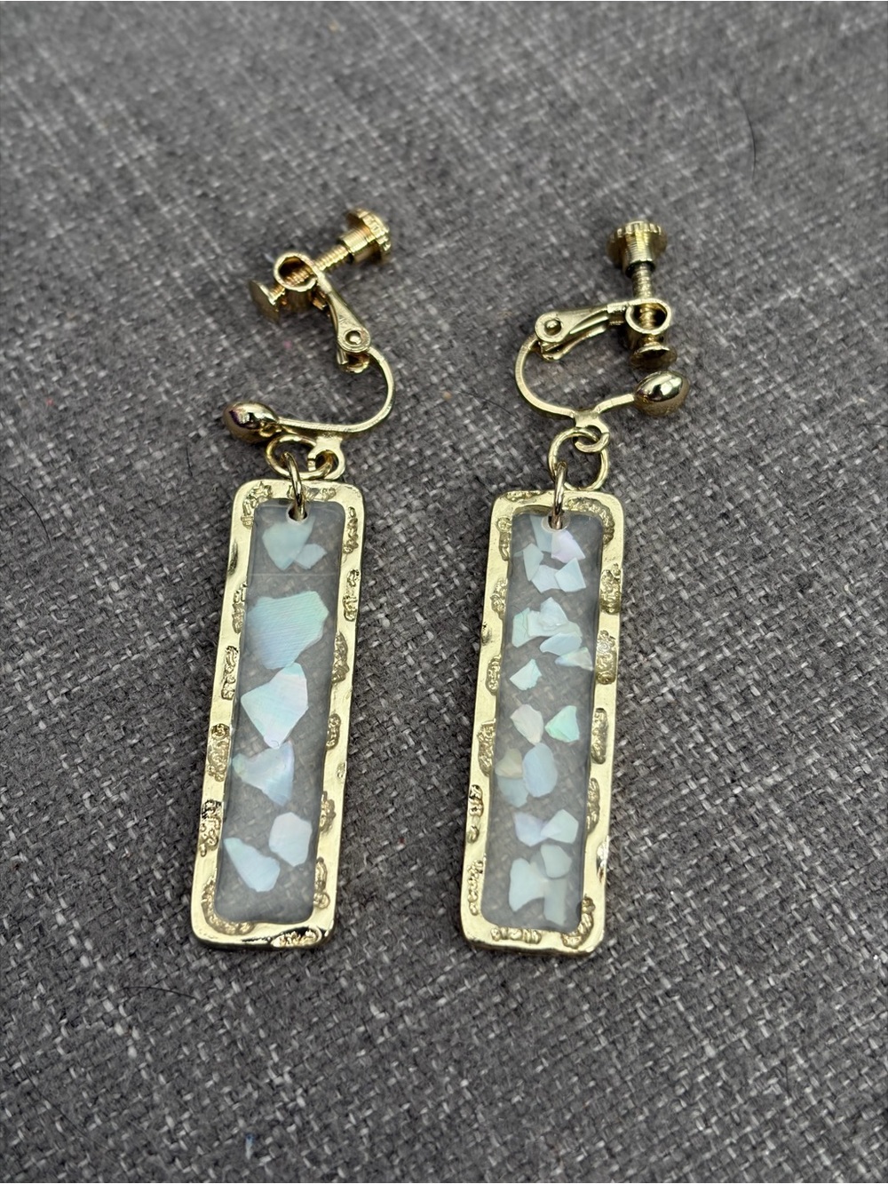 Gold Tone Mother of Pearl Shell Inlay Bar Screw Back Earrings